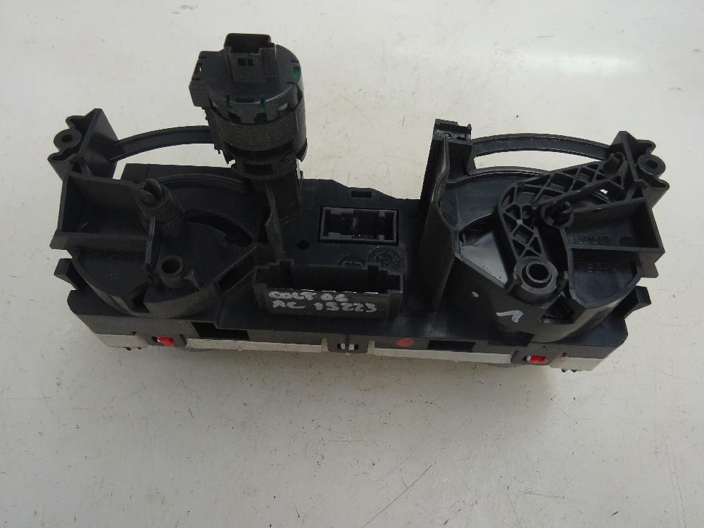 MANDO CALEFACCION AIRE ACONDICIONADO MITSUBISHI COLT 1.3 MT 95CV