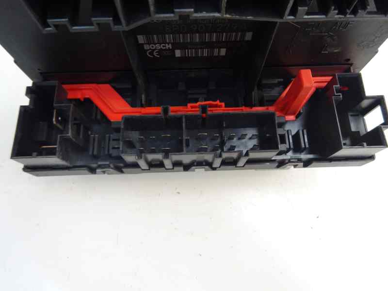 CAJA RELES FUSIBLES AUDI A3 2004 2.0 TDI MT QUATTRO 140CV