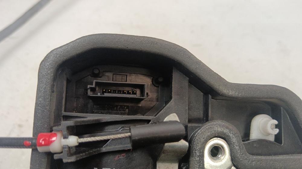CERRADURA PUERTA DELANTERA DERECHA BMW SERIE 1 2006 2.0 MT 122CV | 90KW