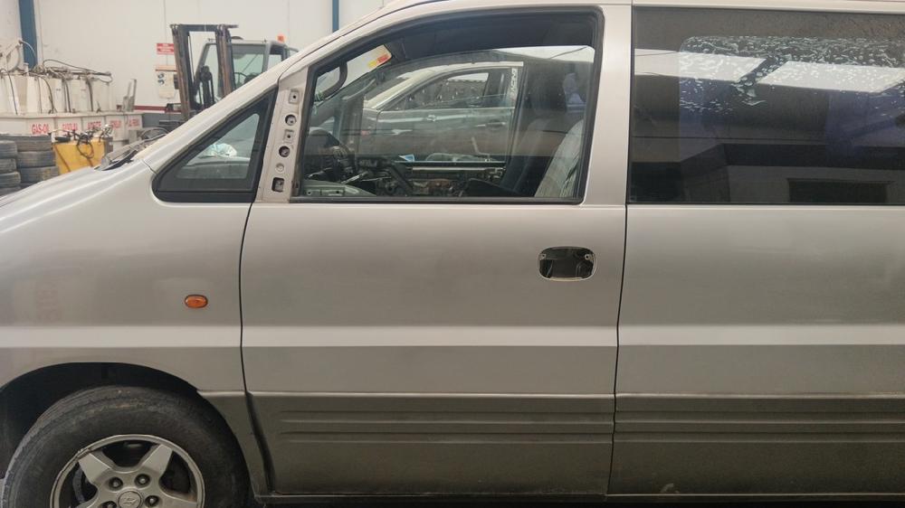 PUERTA DELANTERA IZQUIERDA HYUNDAI H1 2.5 TD MT 99CV | 73KW