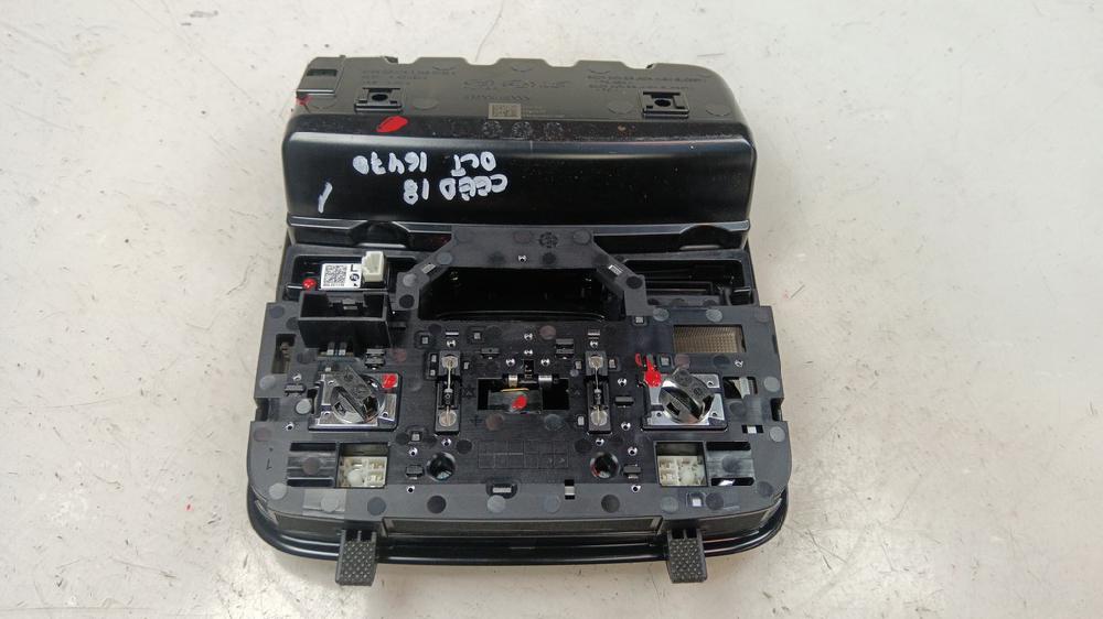 LUZ INTERIOR KIA CEED 1.6 CRDI DCT 136CV