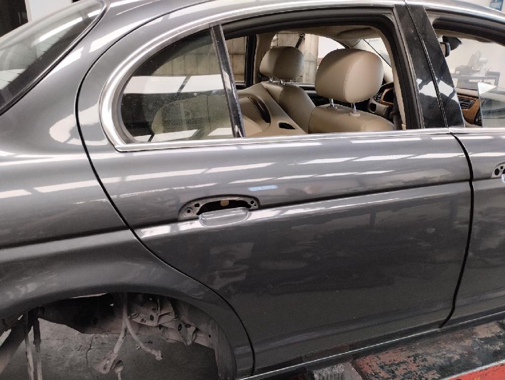 PUERTA TRASERA DERECHA JAGUAR STYPE 2.7 D MT 207CV