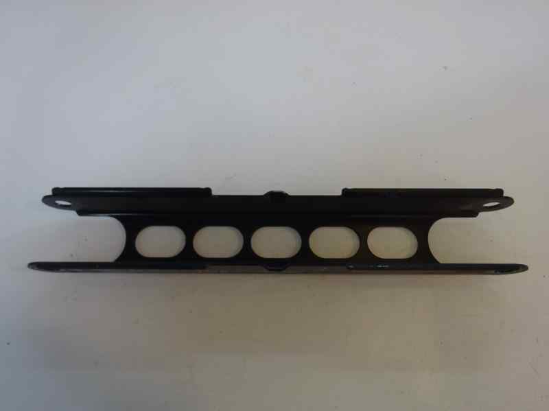 BRAZO SUSPENSION INFERIOR TRASERO DERECHO BMW SERIE 1 2.0 118D MT 143CV