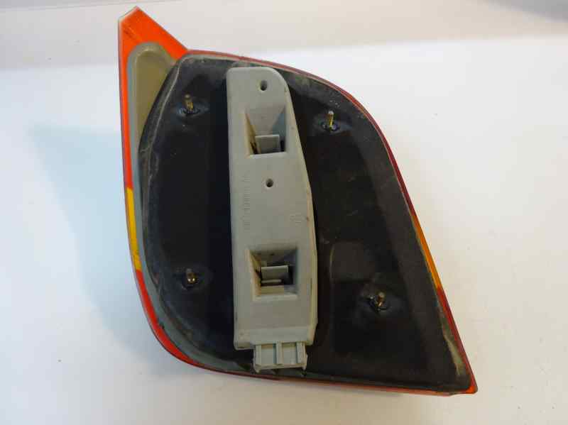 PILOTO TRASERO DERECHO FORD FIESTA 1.4 MT 74CV