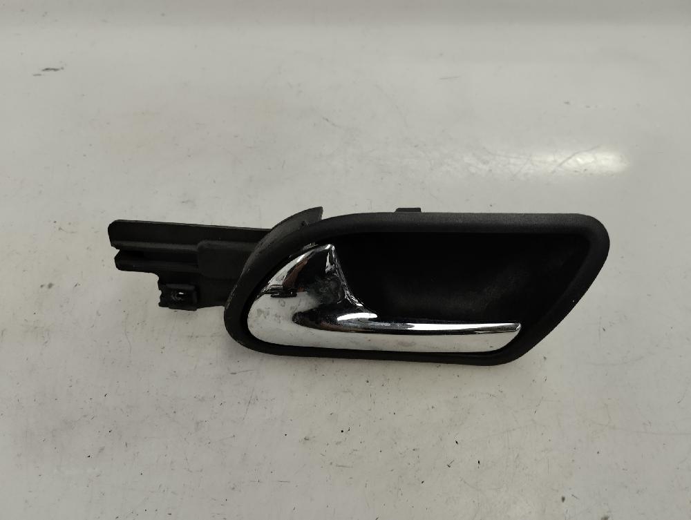MANETA INTERIOR TRASERA IZQUIERDA VOLKSWAGEN GOLF 1.9 TDI 5MT 105CV