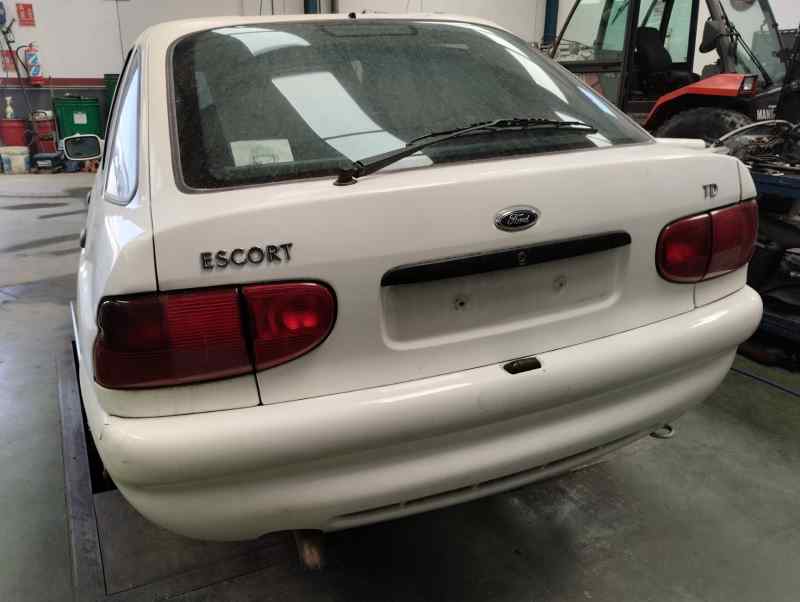 FARO DERECHO FORD ESCORT 1.8 MT 90CV | 66KW