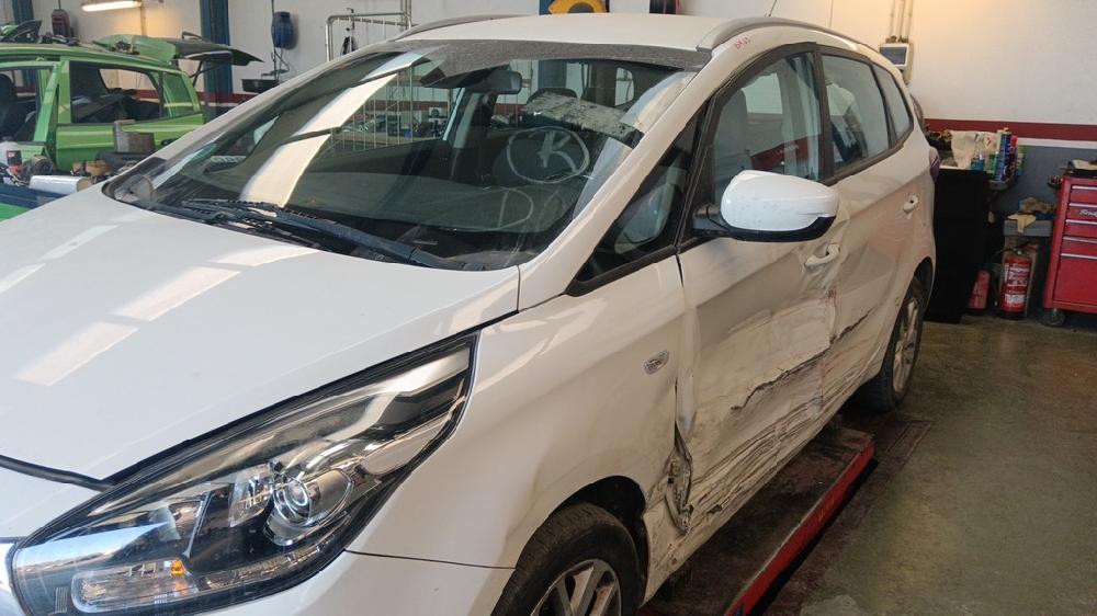 FARO DERECHO KIA CARENS 1.6 MT 135CV | 99KW
