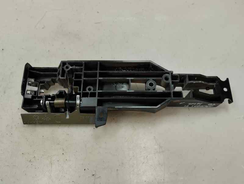 SOPORTE MANETA EXTERIOR PUERTA TRASERA DERECHA NISSAN QASHQAI 1.3 MT 158CV | 116KW