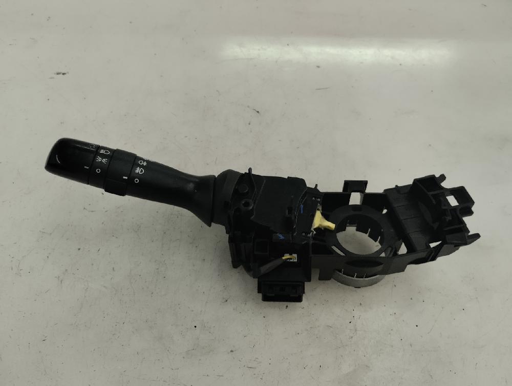 MANDO LUCES TOYOTA VERSO 2.0 D-4D MT 128CV