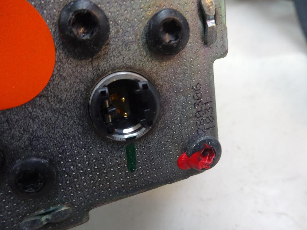 CINTURON SEGURIDAD DELANTERO DERECHO TOYOTA YARIS 2006 1.3 MT 87CV | 64KW