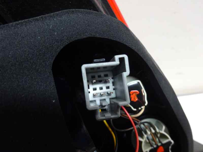 PILOTO TRASERO IZQUIERDO FORD FIESTA 1.5 TDCI MT 75CV