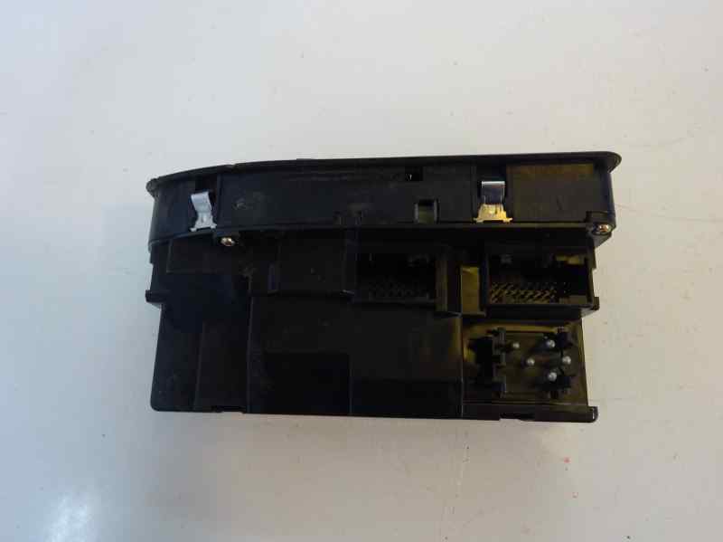 MANDO ELEVALUNAS DELANTERO IZQUIERDO BMW SERIE 5 2.5 525TDS MT 143CV