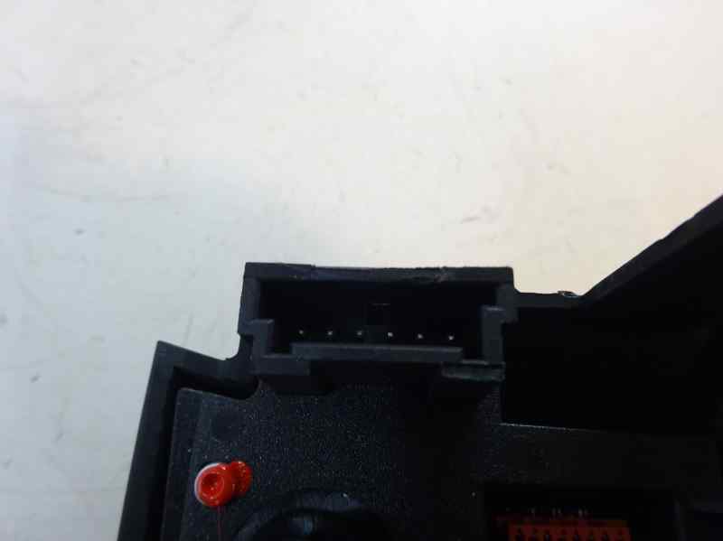 MANDO MULTIFUNCION SEAT LEON 1.9 TDI MT 105CV