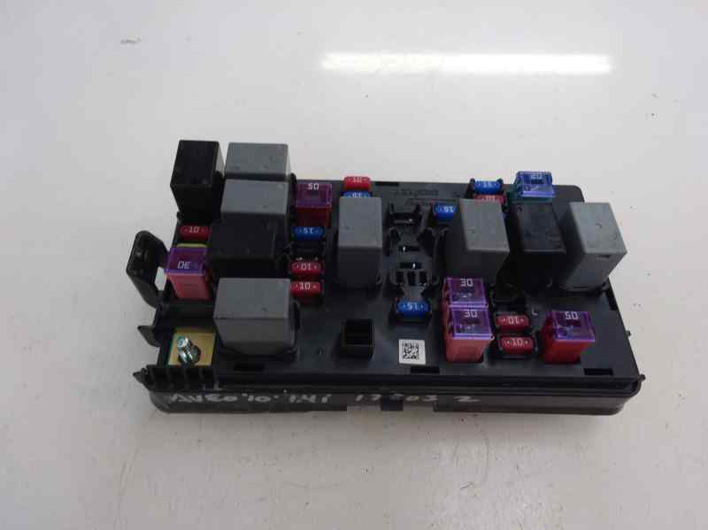 CAJA RELES FUSIBLES CHEVROLET AVEO 1.4 MT 101CV | 74KW