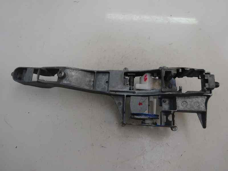 SOPORTE MANETA EXTERIOR DELANTERA DERECHA PEUGEOT 208 1.2 VTI MT 82CV