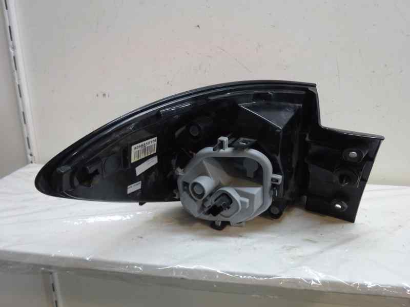 PILOTO TRASERO DERECHO RENAULT CAPTUR 1.5 DCI MT 90CV | 66KW