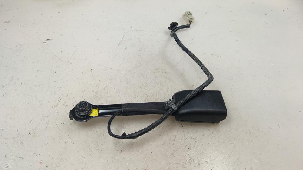 ANCLAJE CINTURON DELANTERO IZQUIERDO KIA CARENS 1.6 MT 135CV | 99KW