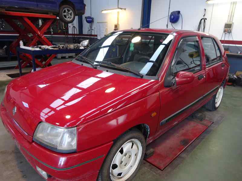FARO DERECHO RENAULT CLIO 1.4 MT 78CV