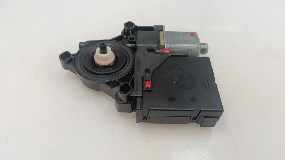 MOTOR ELEVALUNAS DELANTERO IZQUIERDO VOLKSWAGEN PASSAT PASSAT 2.0 140CV TDI 103KW