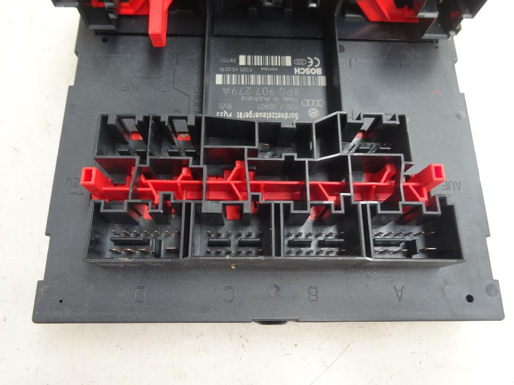 CAJA RELES FUSIBLES AUDI A3 2.0 TDI MT 140CV