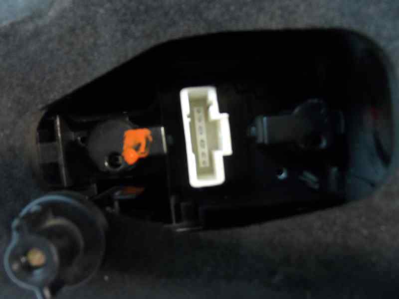 PILOTO TRASERO DERECHO CITROEN C5 1.6 HDI MT 109CV