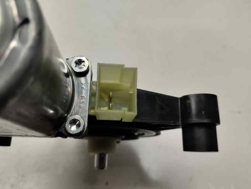 MOTOR ELEVALUNAS DELANTERO IZQUIERDO SEAT LEON 1.0 115CV MT