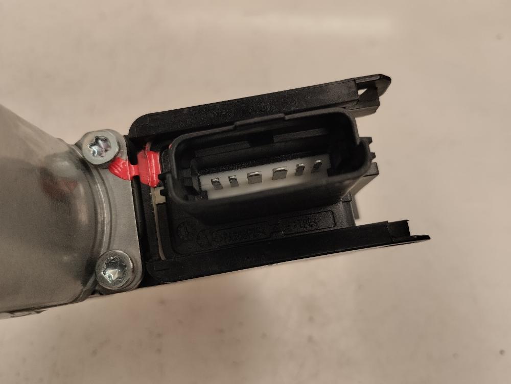MOTOR ELEVALUNAS DELANTERO IZQUIERDO HYUNDAI I30 1.6 MT 122CV | 90KW