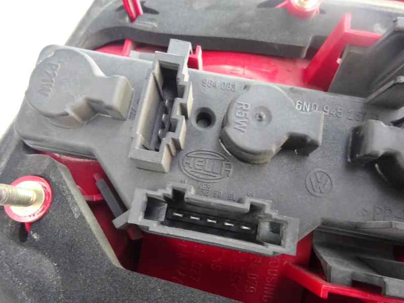 PILOTO TRASERO IZQUIERDO VOLKSWAGEN POLO 1.4 MT 60CV | 44KW