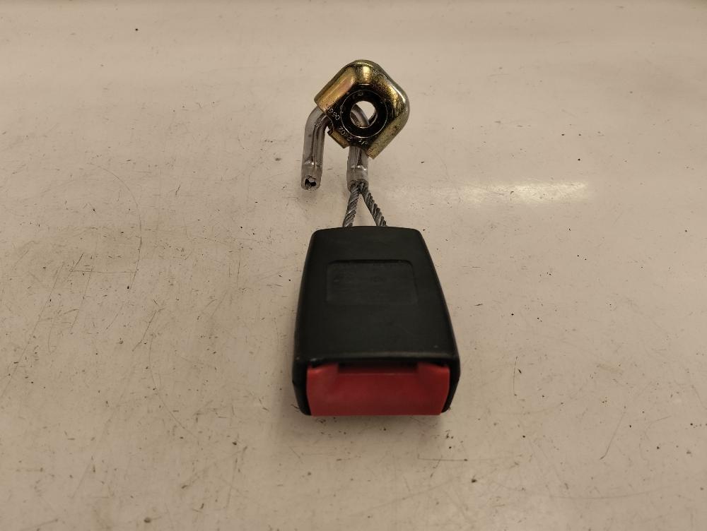ANCLAJE CINTURON TRASERO DERECHO AUDI A6 1.9 TDI 6MT 130CV
