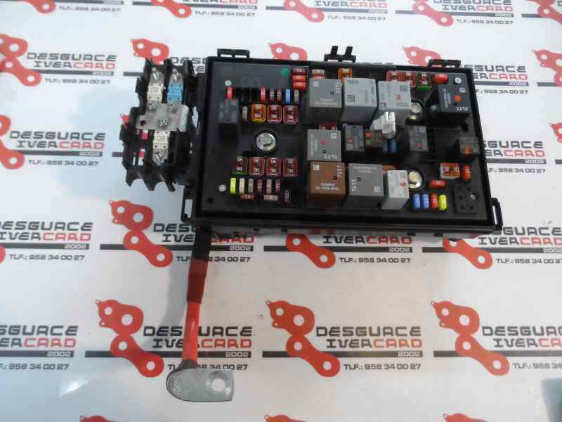 CAJA RELES FUSIBLES OPEL ASTRA 2.0 CDTI MT 165CV