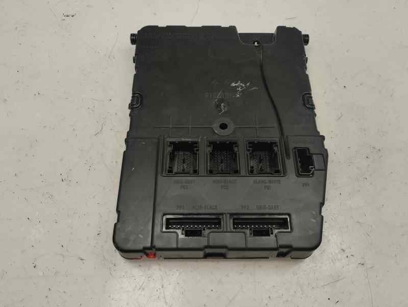 CAJA RELES FUSIBLES RENAULT SCENIC 1.9 DCI MT 120CV