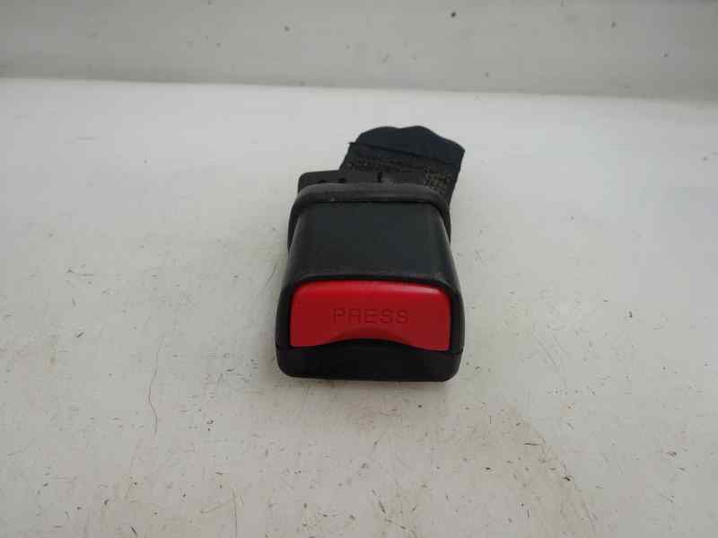 ANCLAJE CINTURON TRASERO DERECHO MAZDA 2 1.3 MT 75CV