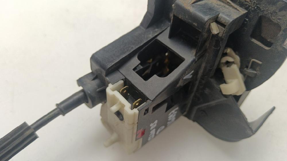 CERRADURA PUERTA DELANTERA DERECHA RENAULT CLIO 1.2 MT 75CV | 55KW