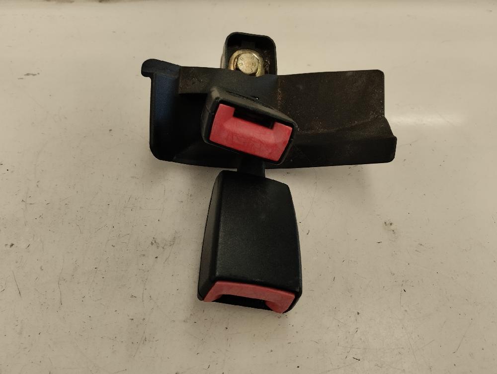 ANCLAJE CINTURON TRASERO IZQUIERDO AUDI A4 2006 2.0 TDI MT 140CV | 103KW