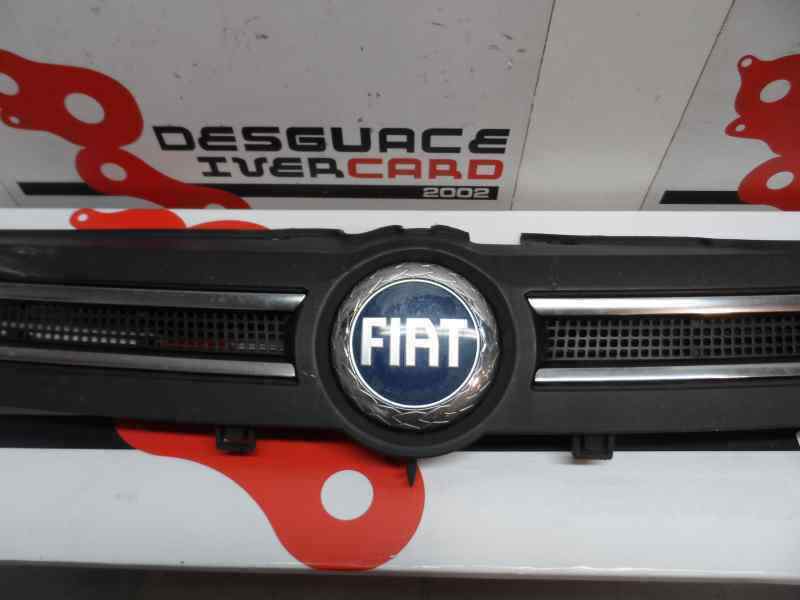 REJILLA DELANTERA FIAT PANDA 1.3 MULTIJET JTD 165CV