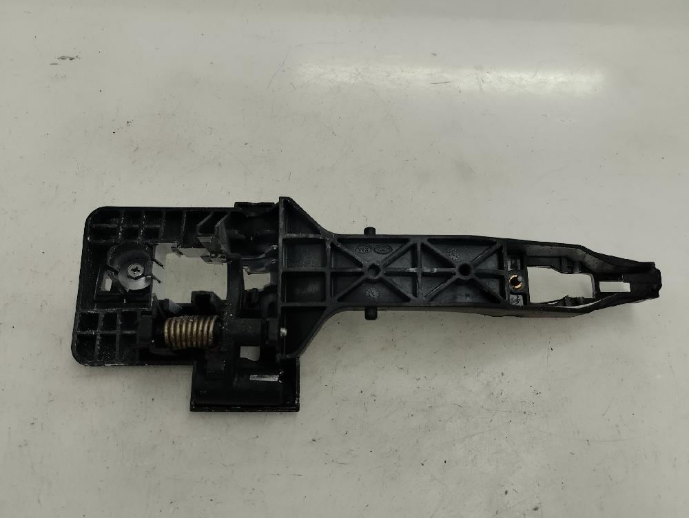 SOPORTE MANETA EXTERIOR PUERTA TRASERA IZQUIERDA HYUNDAI I30 1.4 MT 100CV | 73KW