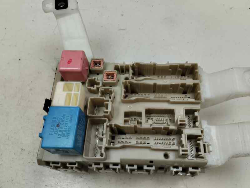 CAJA RELES FUSIBLES TOYOTA VERSO 1.6 MT 112CV