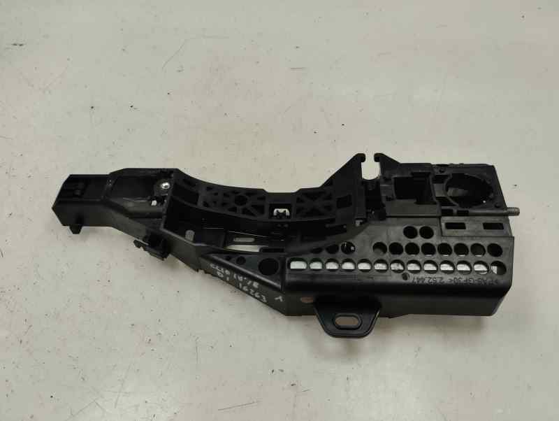 SOPORTE MANETA EXTERIOR DELANTERA IZQUIERDA RENAULT CLIO 0.9 TSE MT 90CV