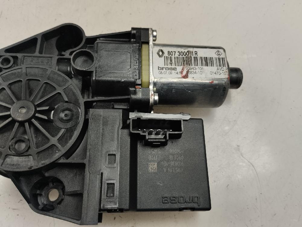 MOTOR ELEVALUNAS DELANTERO DERECHO RENAULT SCENIC 2.0 DCI FAP MT 160CV