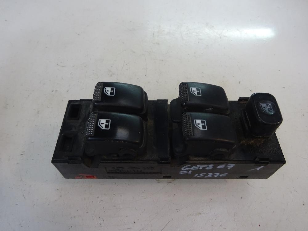 MANDO ELEVALUNAS DELANTERO IZQUIERDO HYUNDAI GETZ 1.5 CRDI MT 88CV