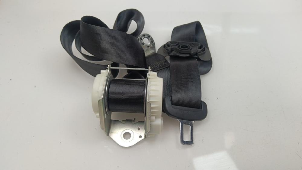 CINTURON SEGURIDAD TRASERO DERECHO VOLKSWAGEN POLO 1.4 MT 75CV | 55KW
