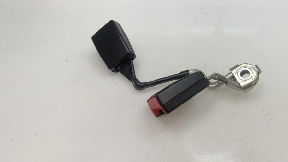 ANCLAJE CINTURON TRASERO IZQUIERDO AUDI A3 2.0 TDI DPF MT 140CV