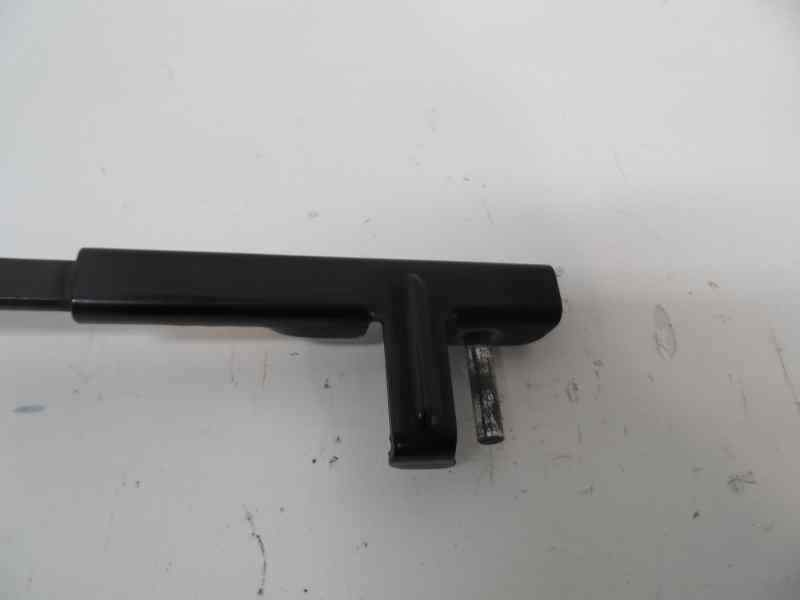BRAZO LIMPIA DELANTERO IZQUIERDO VOLKSWAGEN GOLF 1.9 TDI 5MT 105CV
