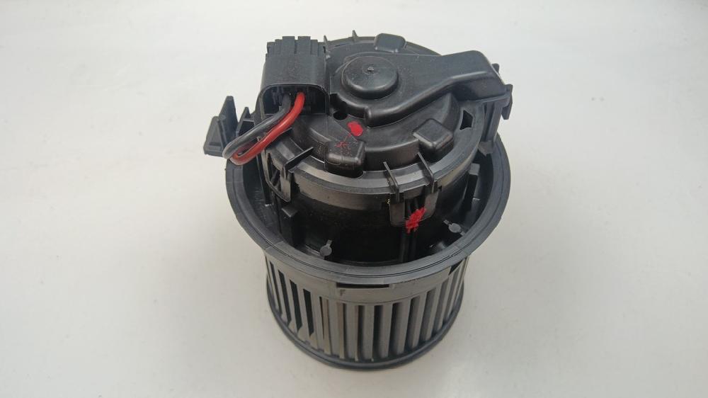 MOTOR CALEFACCION PEUGEOT 208 1.2 VTI ETG 82CV