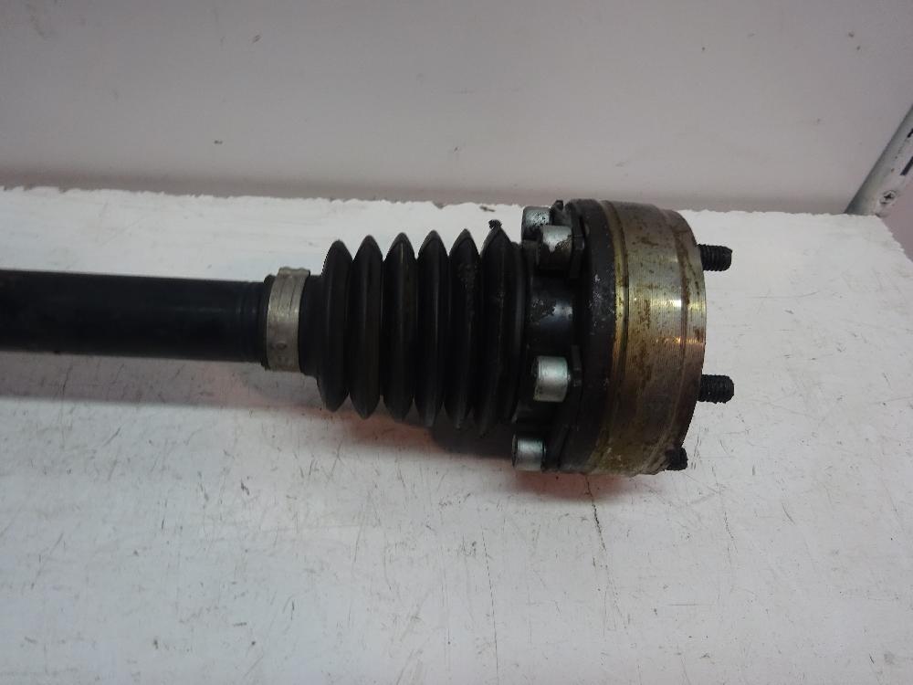 TRANSMISION DELANTERA IZQUIERDA VOLKSWAGEN POLO 2001 1.9 SDI MT 64CV | 47KW