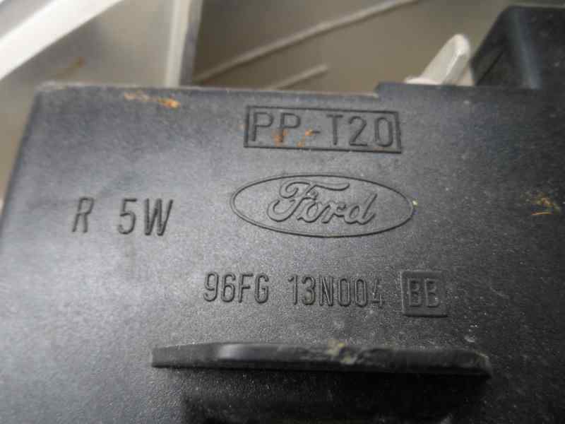 PILOTO TRASERO IZQUIERDO FORD FIESTA 1.3 MT 60CV | 44KW