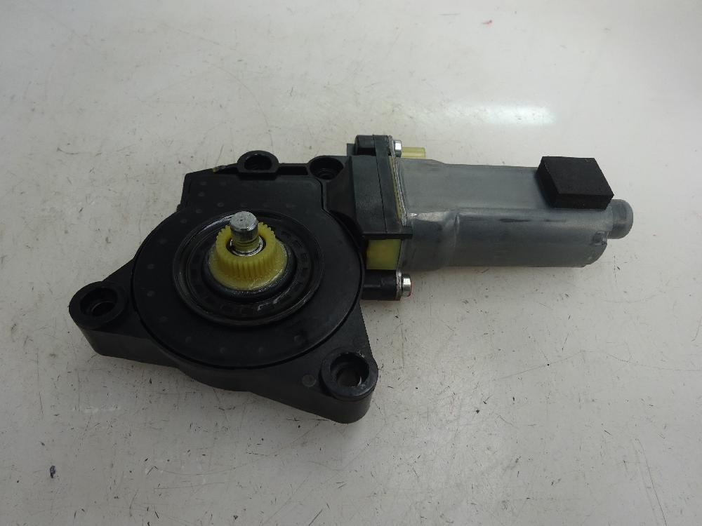 MOTOR ELEVALUNAS DELANTERO DERECHO KIA CARENS 2.0 CRDI MT 140CV