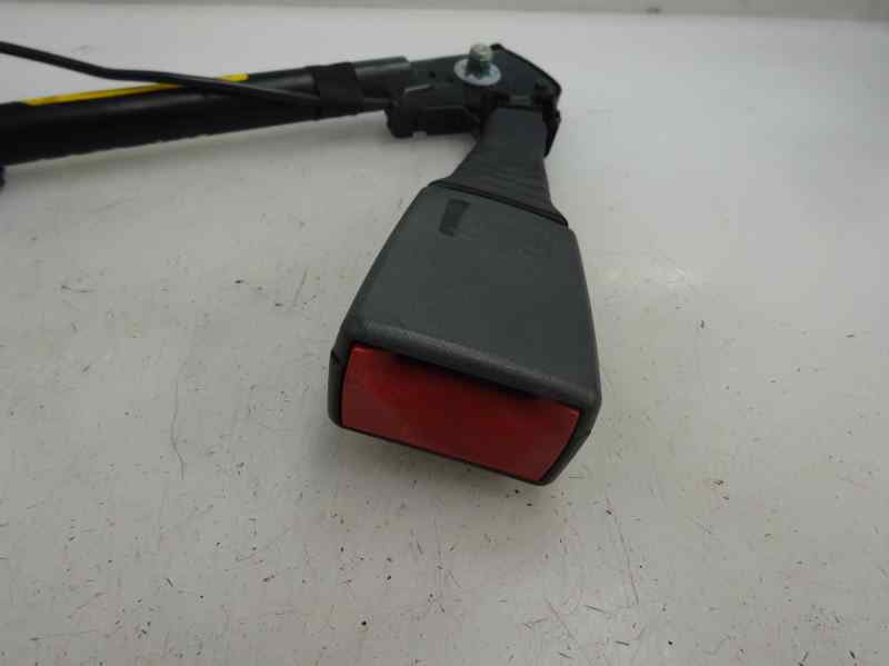 ANCLAJE CINTURON DELANTERO DERECHO OPEL ZAFIRA 1.9 CDTI MT 120CV
