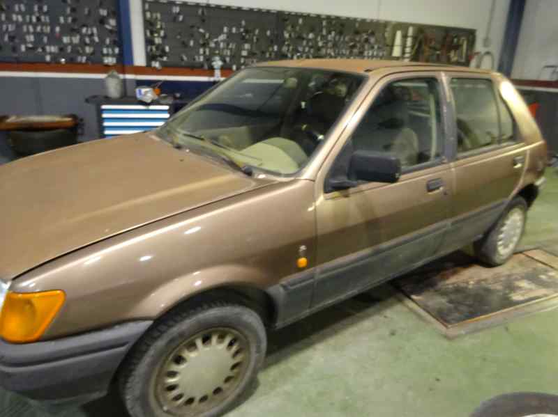 FARO DERECHO FORD FIESTA 1.4 MT 74CV