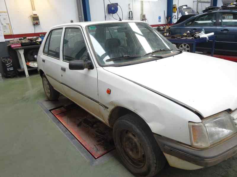 ELEVALUNAS DELANTERO DERECHO PEUGEOT 205 1998 1.8 TD MT 58CV